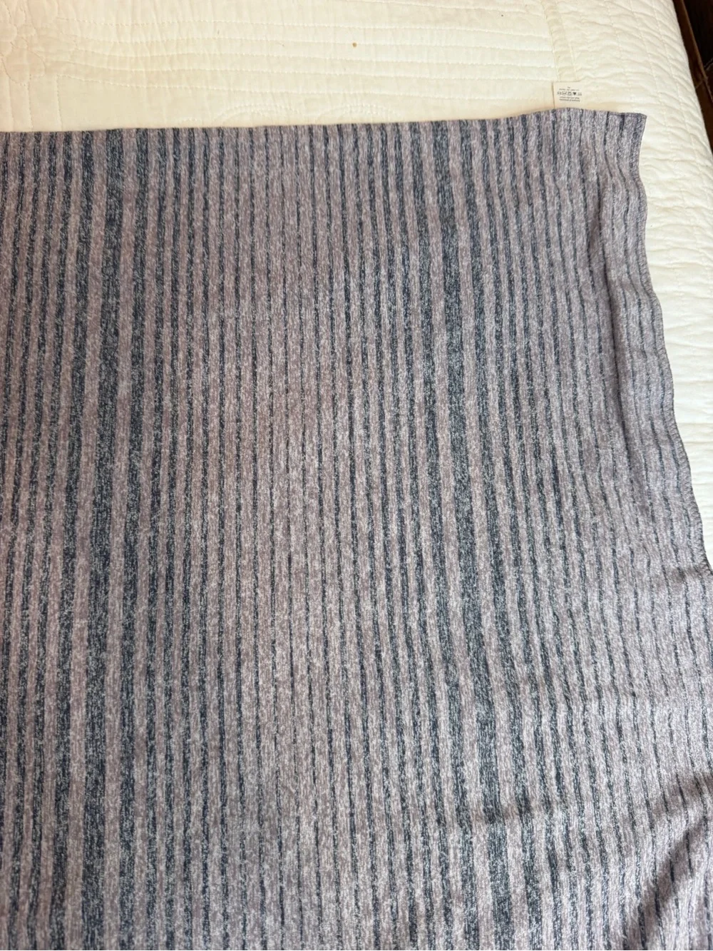 Lululemon Vinyasa Scarf Akido Stripe One Size Shawl Wrap Grey/Purple Accessory